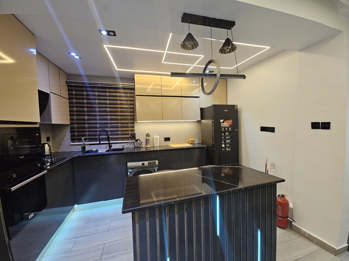 Meka Homes - fully equipped kitchen